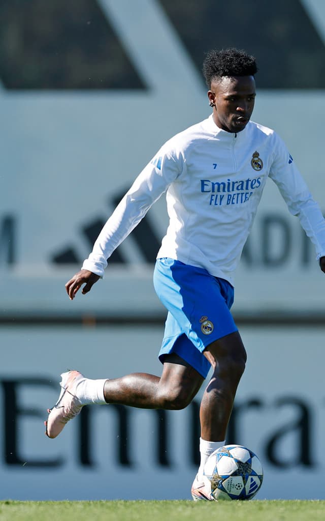 Real Madrid avalia vender Vini Jr por 150 milhões de euros, diz “El Chiringuito”