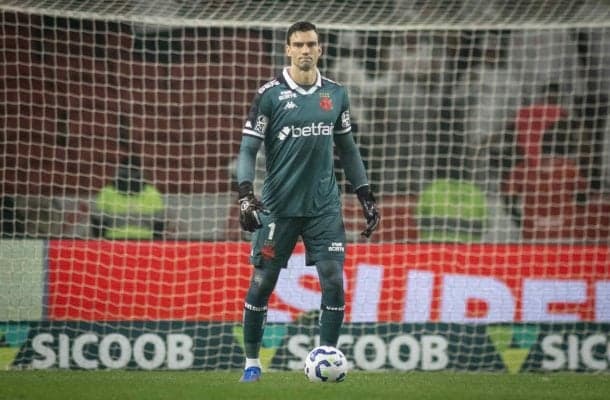 Léo Jardim perderá primeiro jogo de Brasileirão desde que chegou ao Vasco