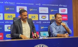 Cruzeiro: Artur Jorge aprova elenco, mas não descarta novas contratações no mercado da bola