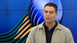 Ex-apresentador da Globo Darino Sena é socorrido pelo Samu em Salvador