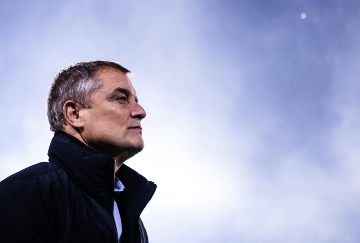 Diego Aguirre, técnico do Peñarol, comparou os elencos de Flamengo e Botafogo antes da semifinal da Libertadores — Foto: Divulgação/Peñarol