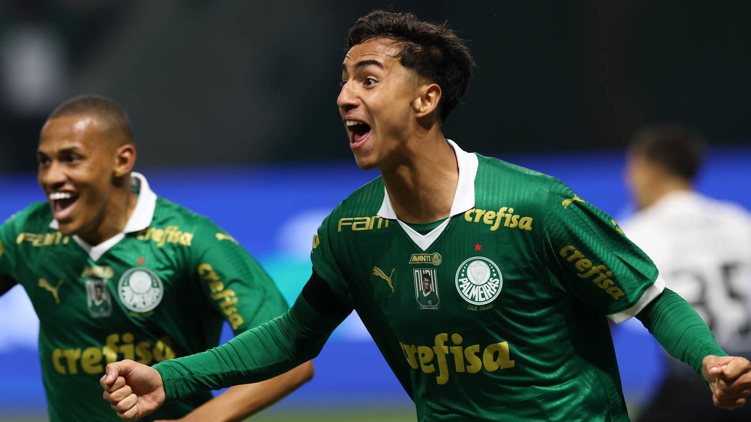 Palmeiras negociou Vitor Reis com o Manchester City por fortuna