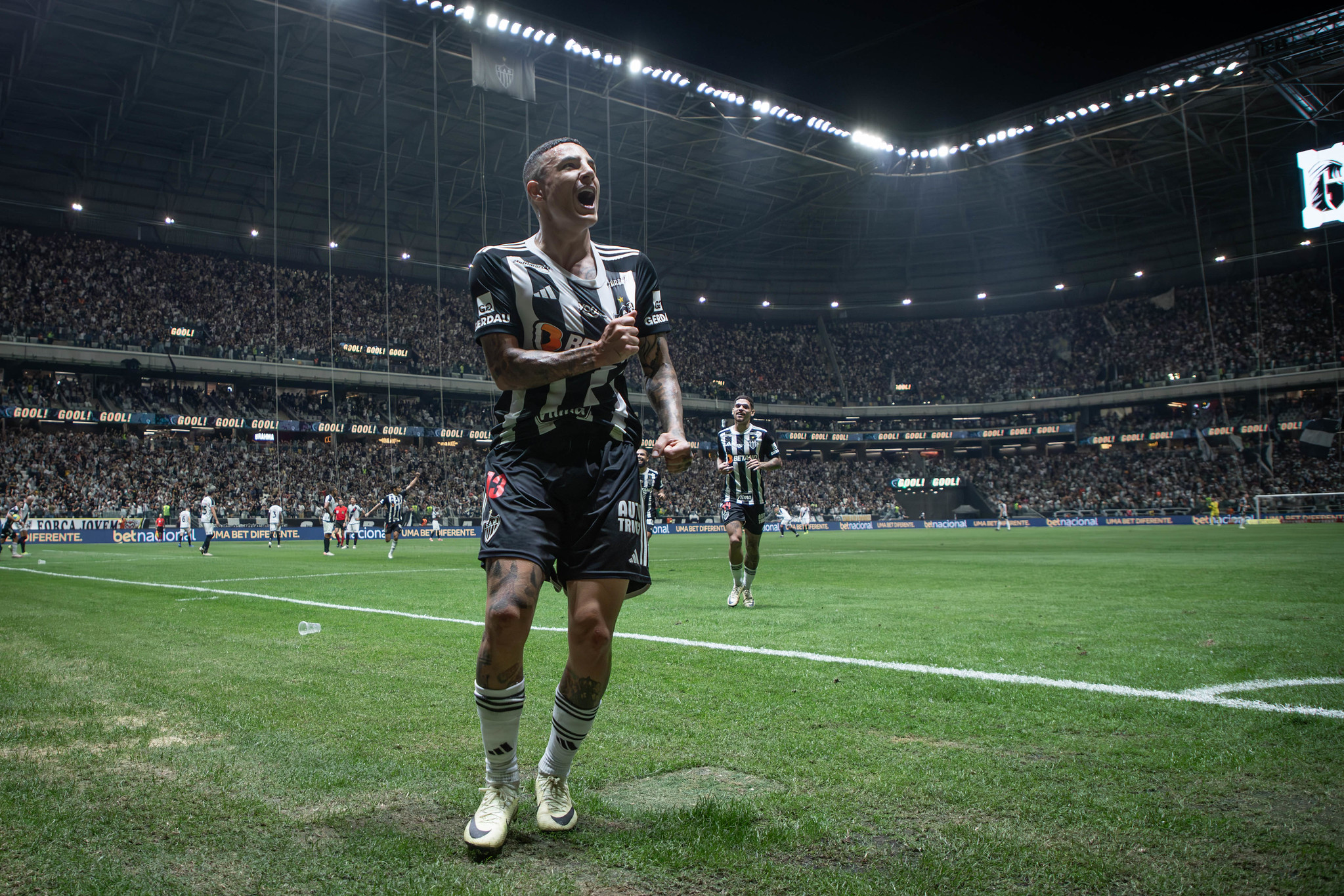 Atlético vira contra o Vasco pela ida da Copa do Brasil com show de Arana — Foto: Pedro Souza/Atlético