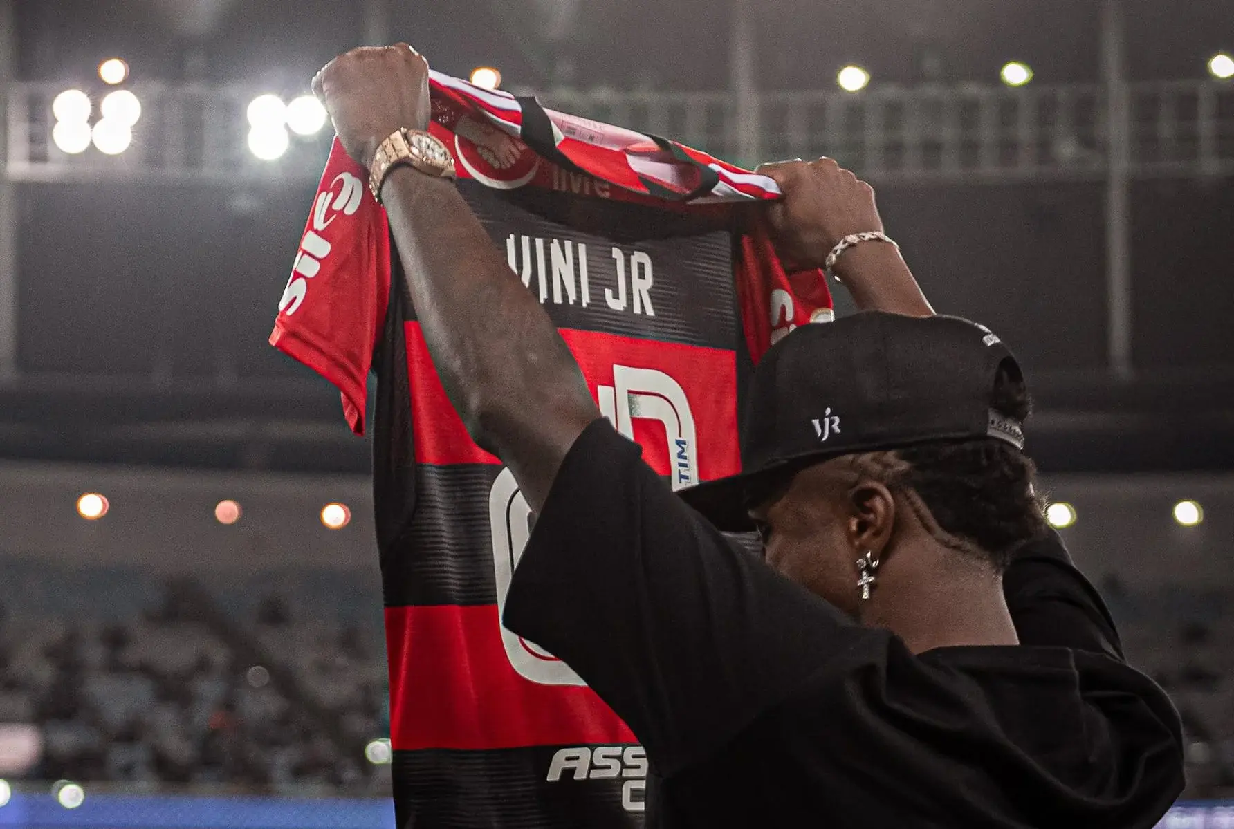 Vini Jr, cria do Flamengo, ficou em segundo lugar na disputa da Bola de Ouro — Foto: Paula Reis/Flamengo