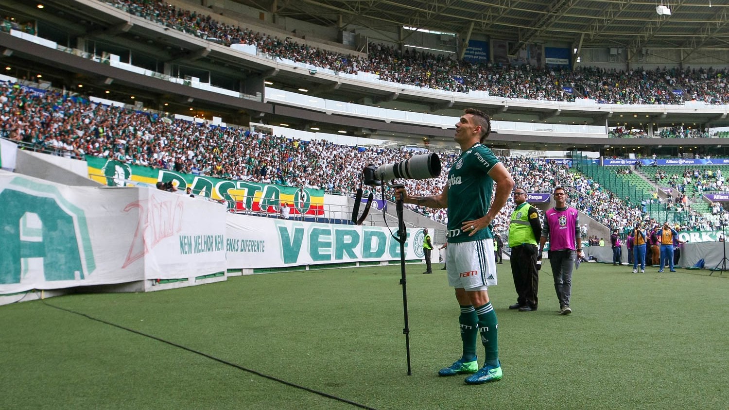 Moisés foi bicampeão brasileiro pelo Palmeiras