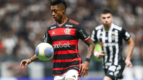 Bruno Henrique tem acerto para deixar o Flamengo, mas rubro-negro não quer vender