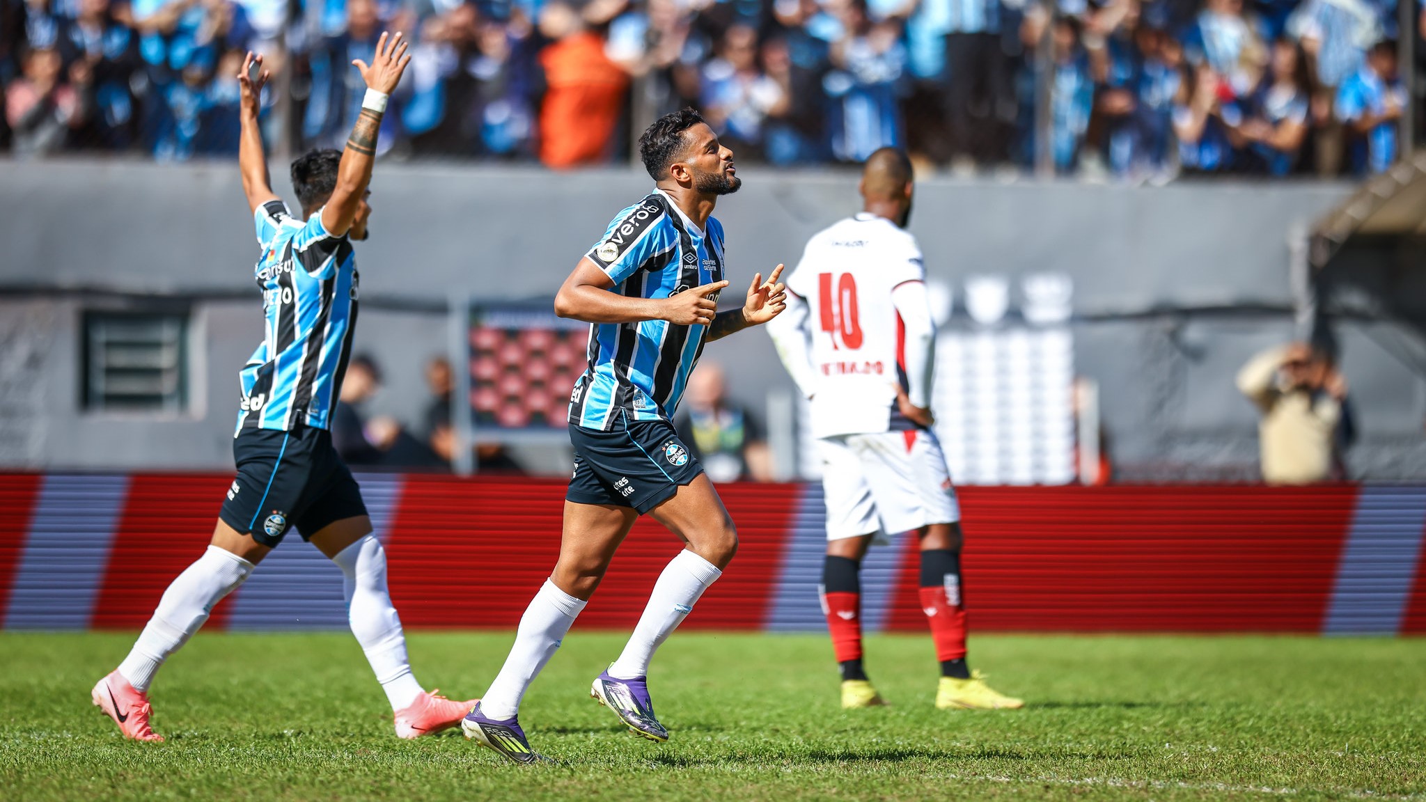 Reinaldo soma passagens por Grêmio, São Paulo, Sport, Chape e Ponte