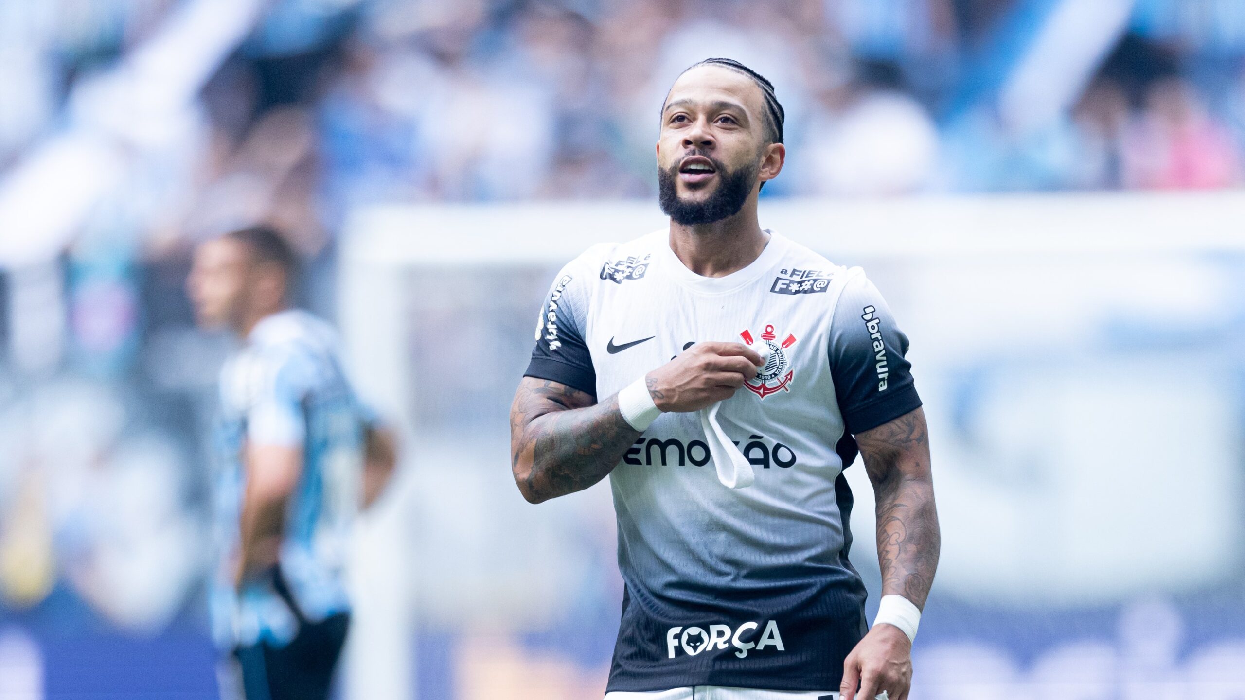 Memphis Depay pode receber mais de R$ 170 milhões em contrato com o Corinthians