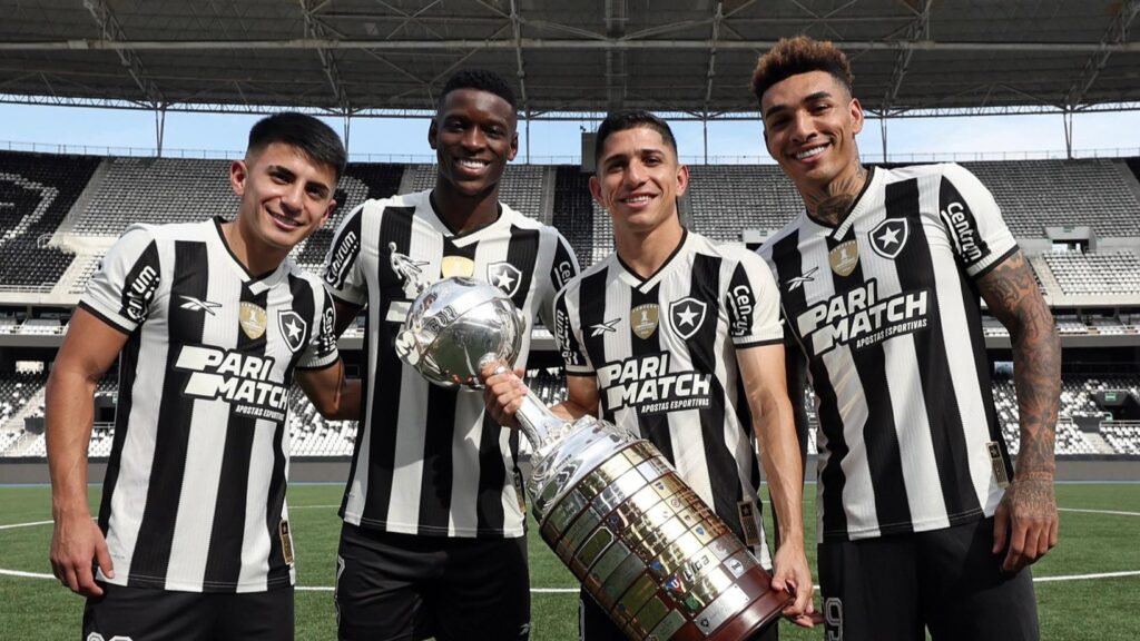 Botafogo investiu quase 400 milhões em 2024 para conquistar a Libertadores e o Brasileirão