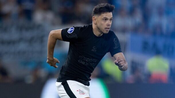 Ángel Romero, ídolo da torcida do Corinthians, assina novo contrato