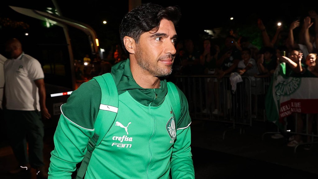 Pedido de Abel Ferreira, volante renova com o Palmeiras