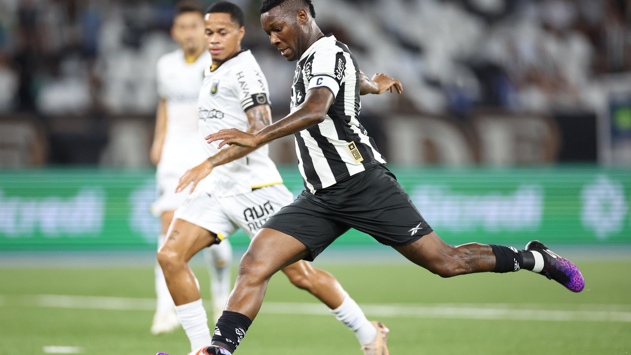 Patrick de Paula foi 'vilão' em derrota do Botafogo para o Volta Redonda