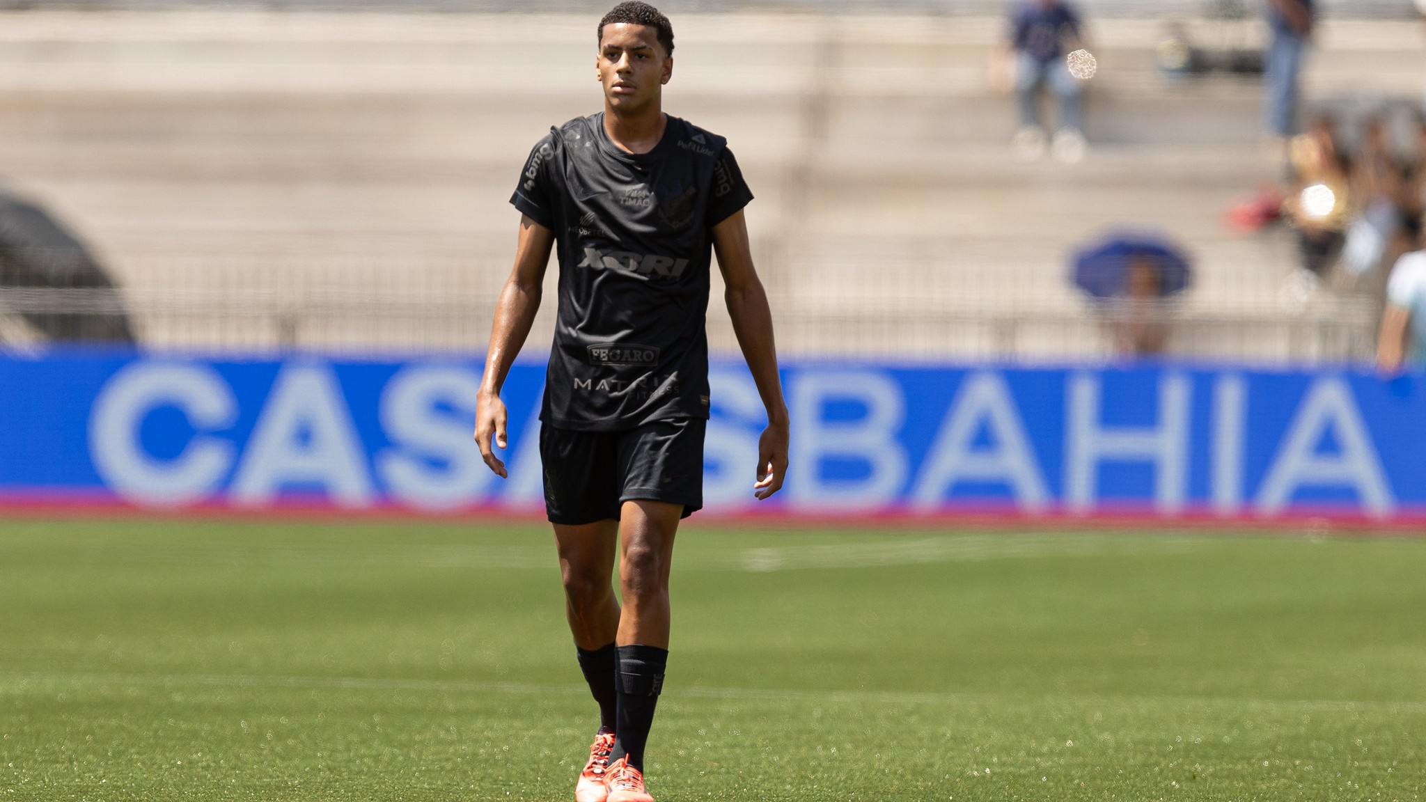 Denner é uma das principais jóias do Corinthians e deve reforçar o Chelsea no ano que vem