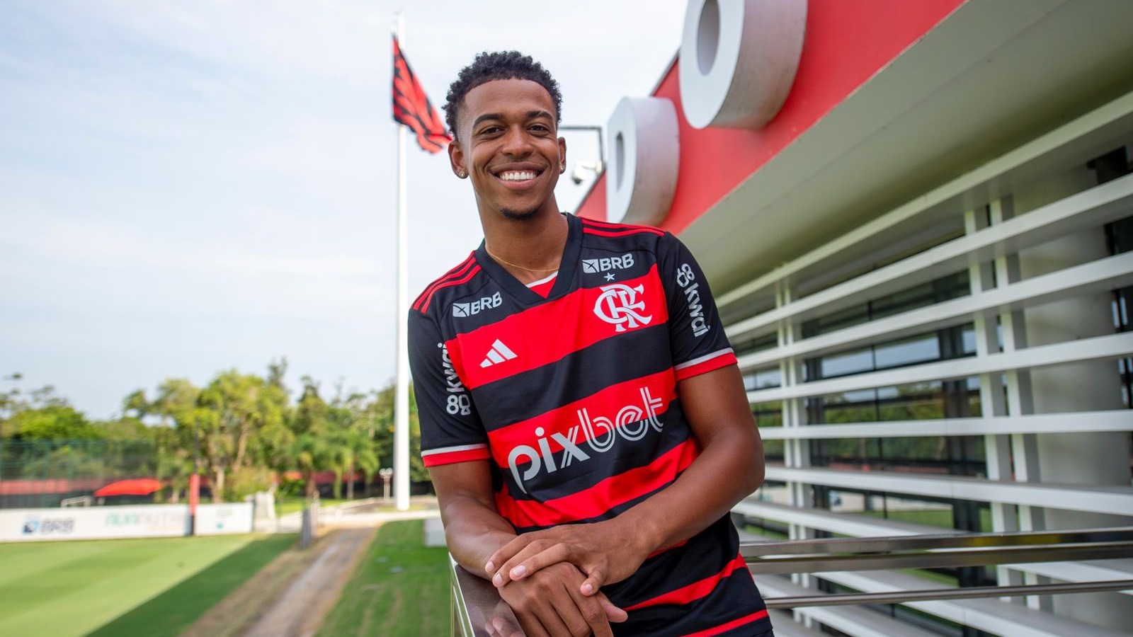 Carlinhos soma 3 gols em 4 jogos neste início de temporada pelo Flamengo