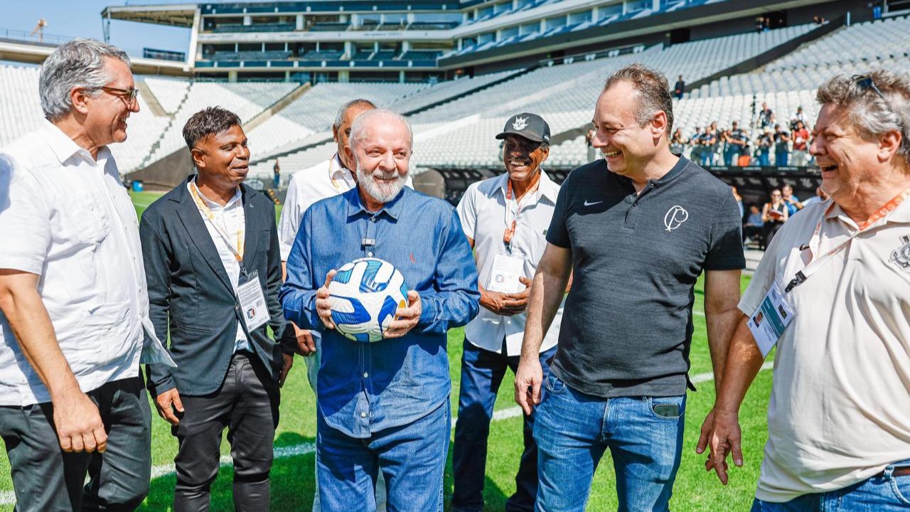 Lula, presidente da república, é torcedor declarado do Corinthians