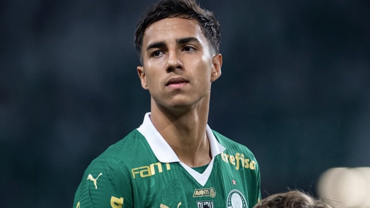 Vitor Reis já fez testes no Santos e hoje rende 35 milhões de euros ao Palmeiras