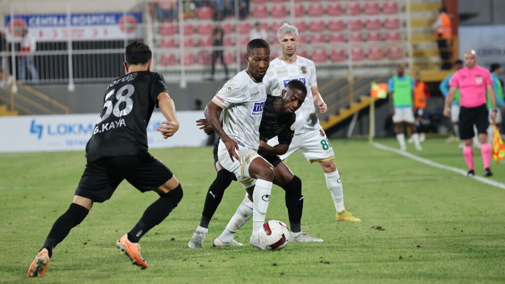 Loide Augusto, do Alanyaspor, é alvo do Vasco para a temporada