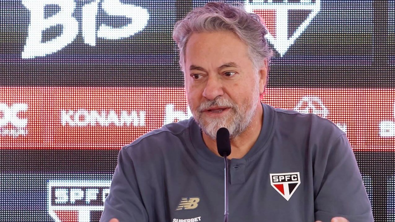 Presidente do São Paulo prega cautela, mas clube tenta repatriar volante brasileiro