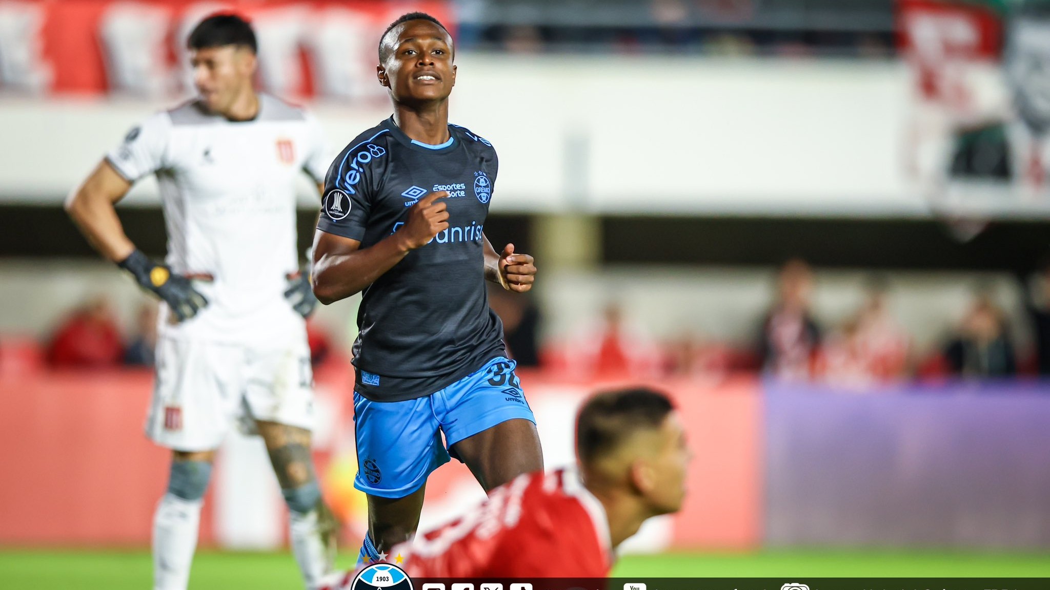 Nathan Fernandes, de 19 anos, é o novo reforço do Botafogo