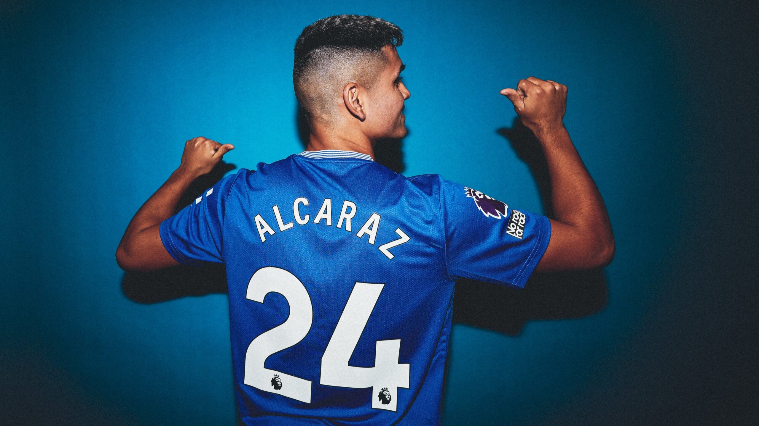 Carlos Alcaraz está de volta a Premier League, dessa vez para defender o Everton