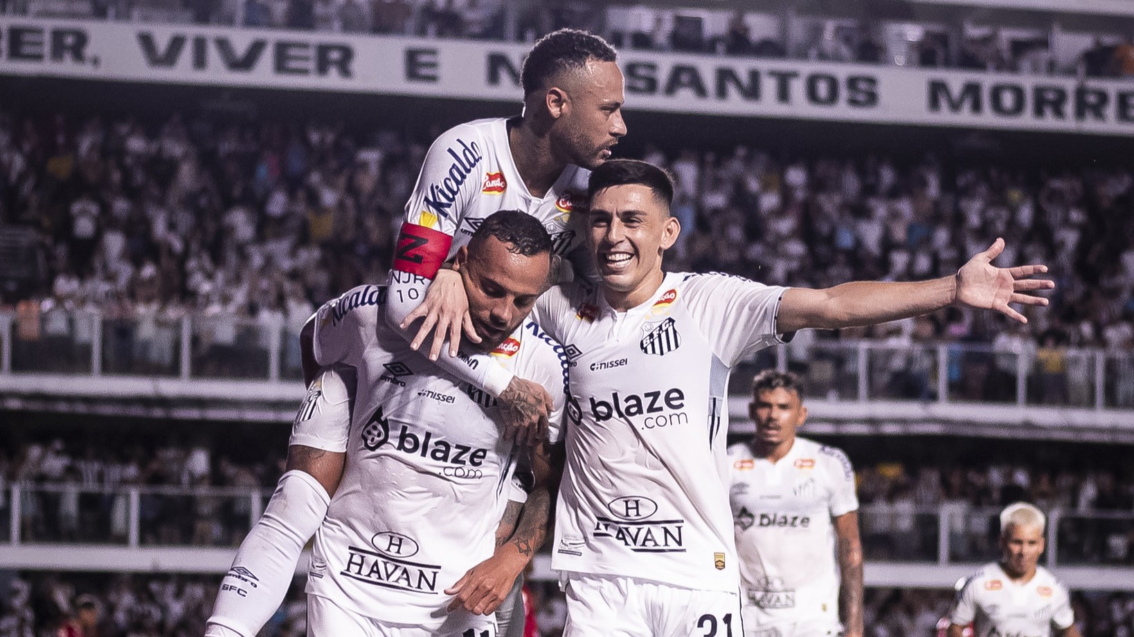 Guilherme revela que diretoria do Santos tentou negociá-lo