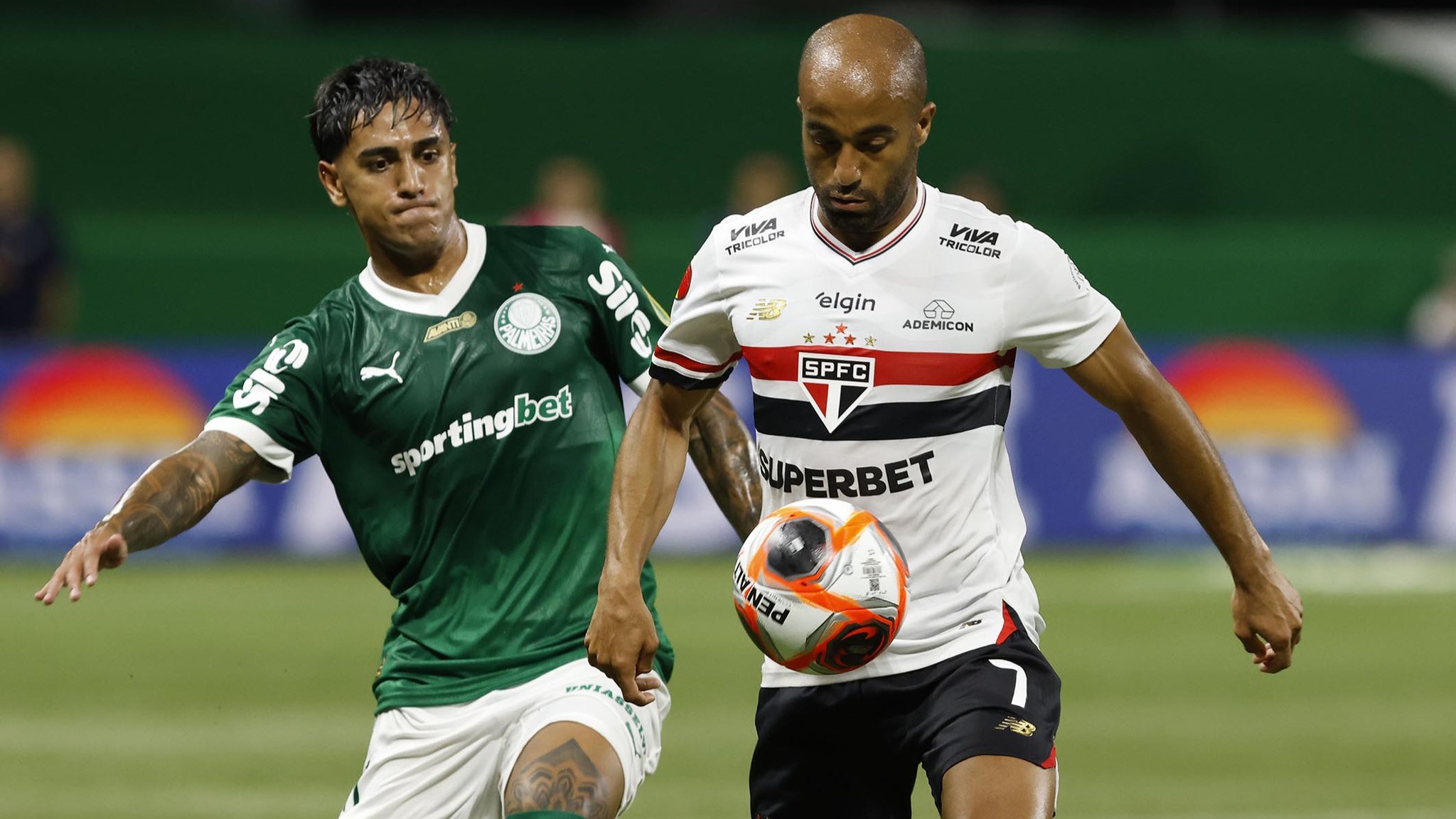 Lucas Moura sofre trauma em derrota do São Paulo