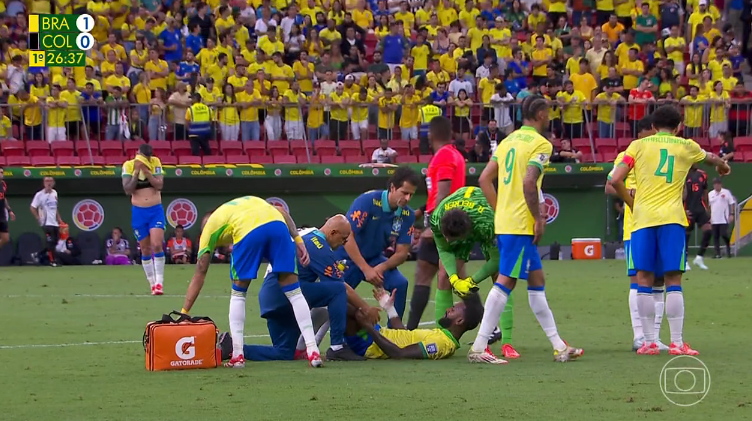 Gerson, do Flamengo, sofre lesão em jogo entre Seleção Brasileira e Colômbia