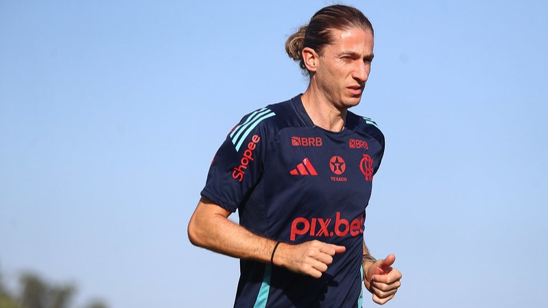Jogador importante para Filipe Luís será desfalque do Flamengo em estreias no Brasileirão e na Libertadores: Danilo