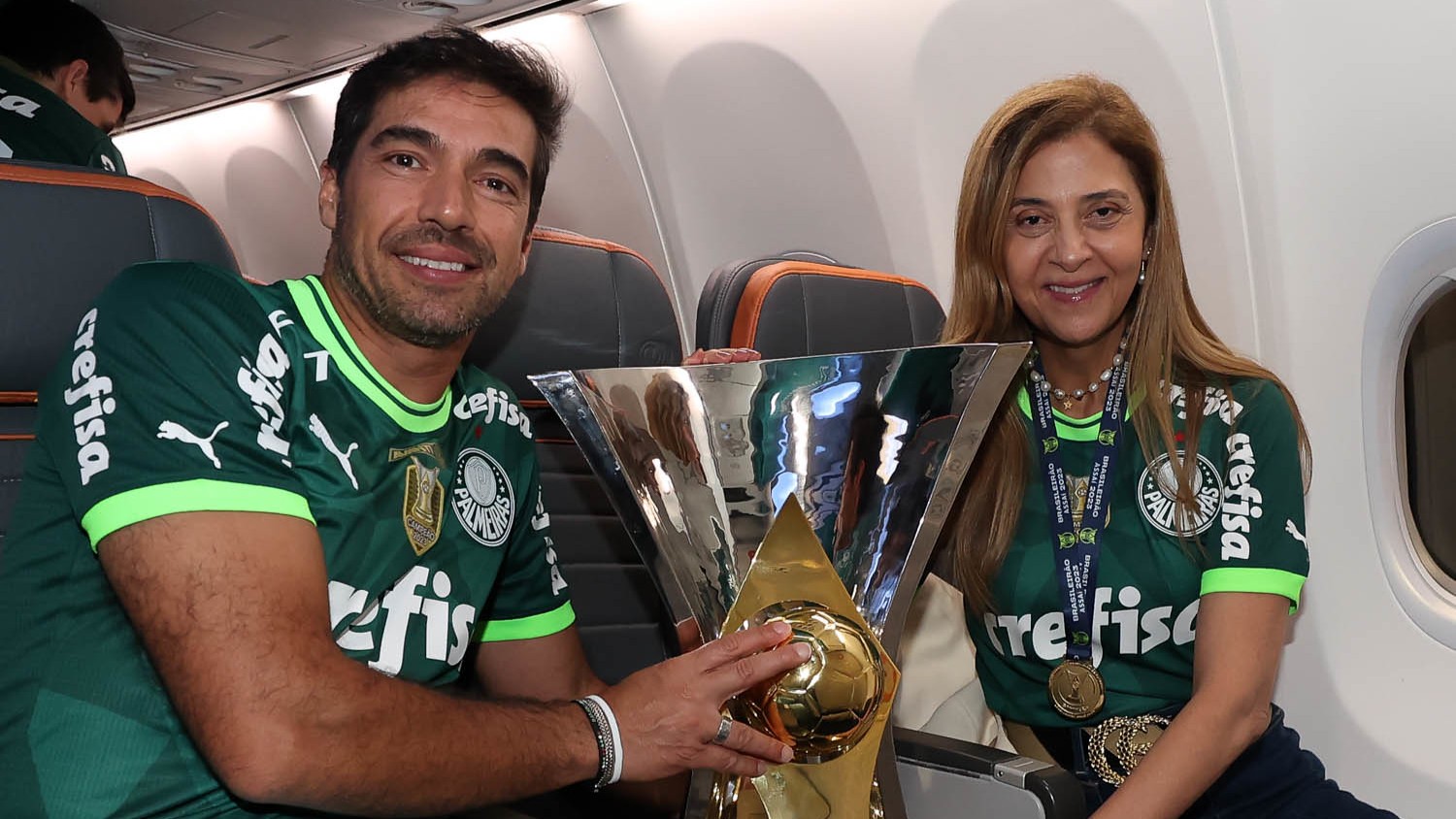 Presidente do Palmeiras quer manter Abel Ferreira até o fim de 2027