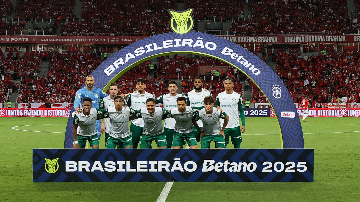 Palmeiras traça plano para renovar com o lateral Joaquín Piquerez