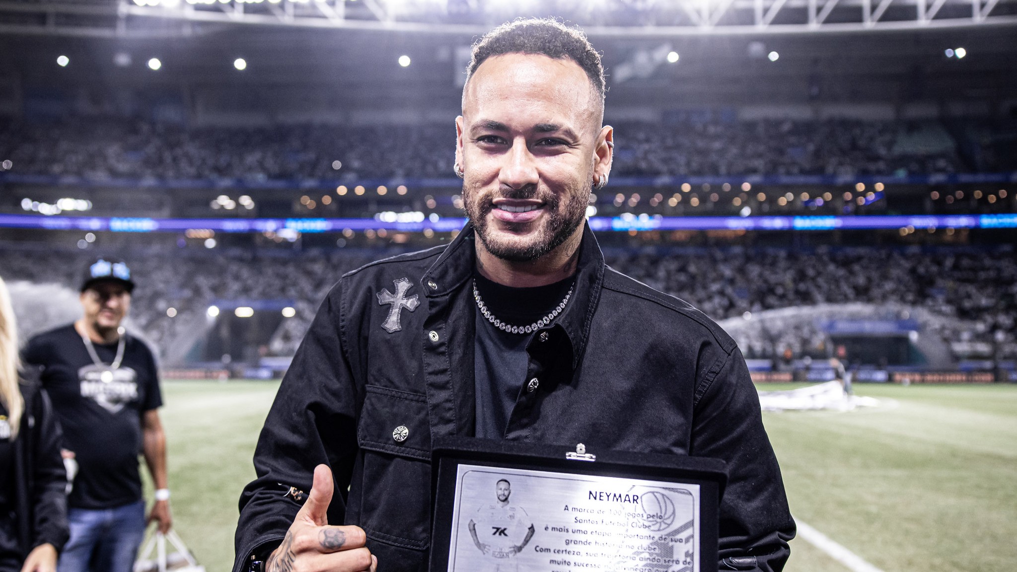 Neymar pode voltar ao Santos na semana que vem, diz jornalista
