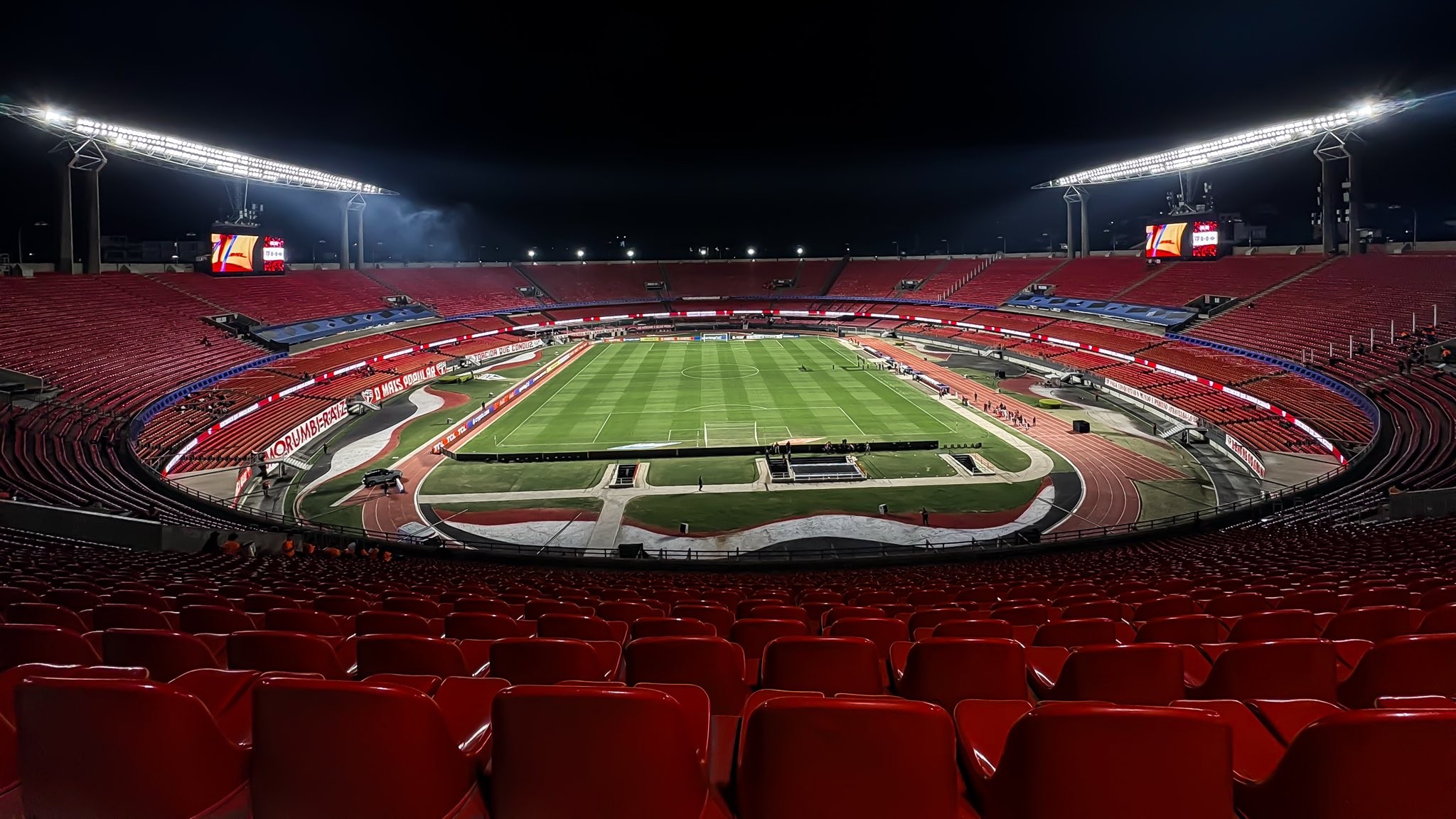 Comemoração de gol do São Paulo resulta em acidente no Morumbi