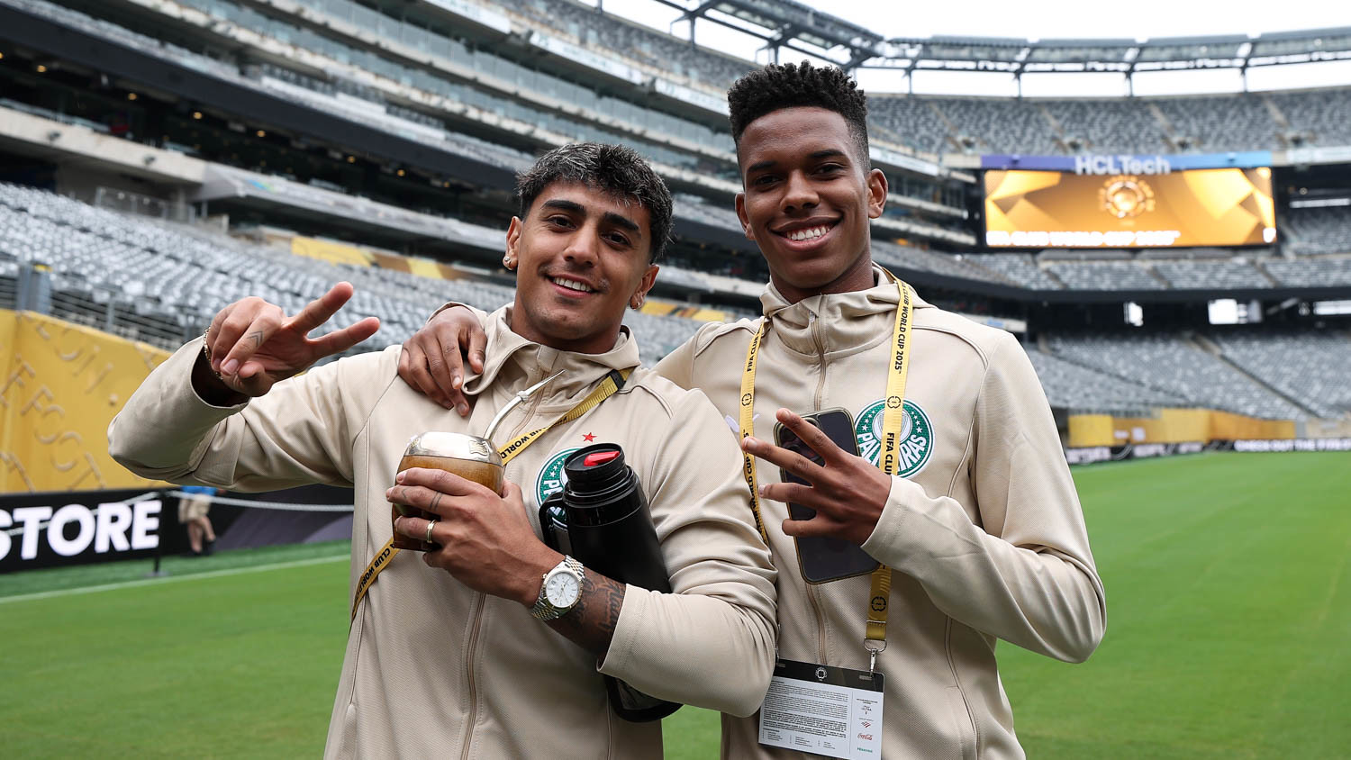 Depois de Facu Torres, Palmeiras encaminha chegada de Ramón Sosa para lugar de Estêvão