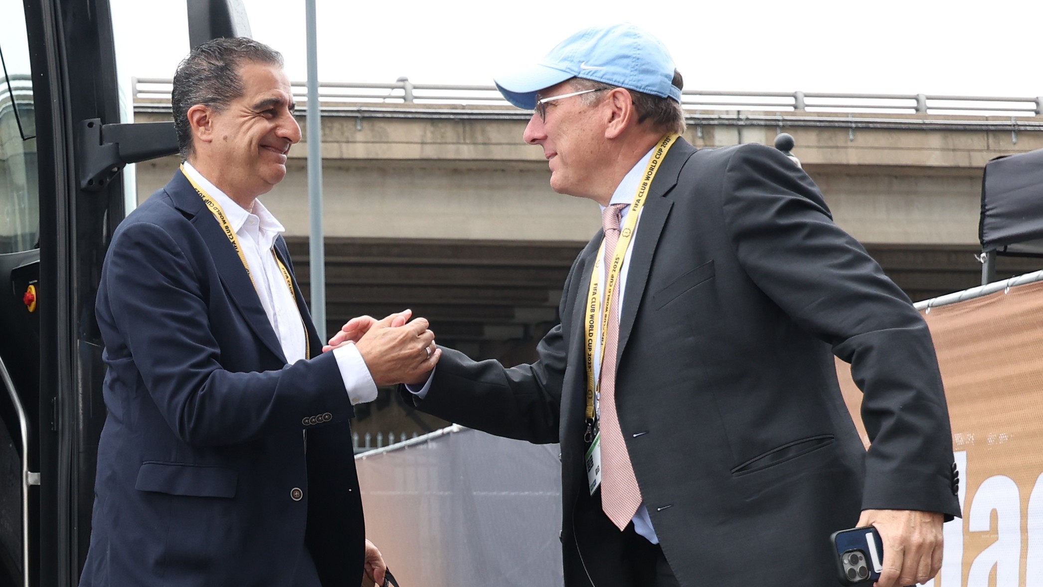 Textor faz discurso após a eliminação do Botafogo e decide demitir Renato Paiva