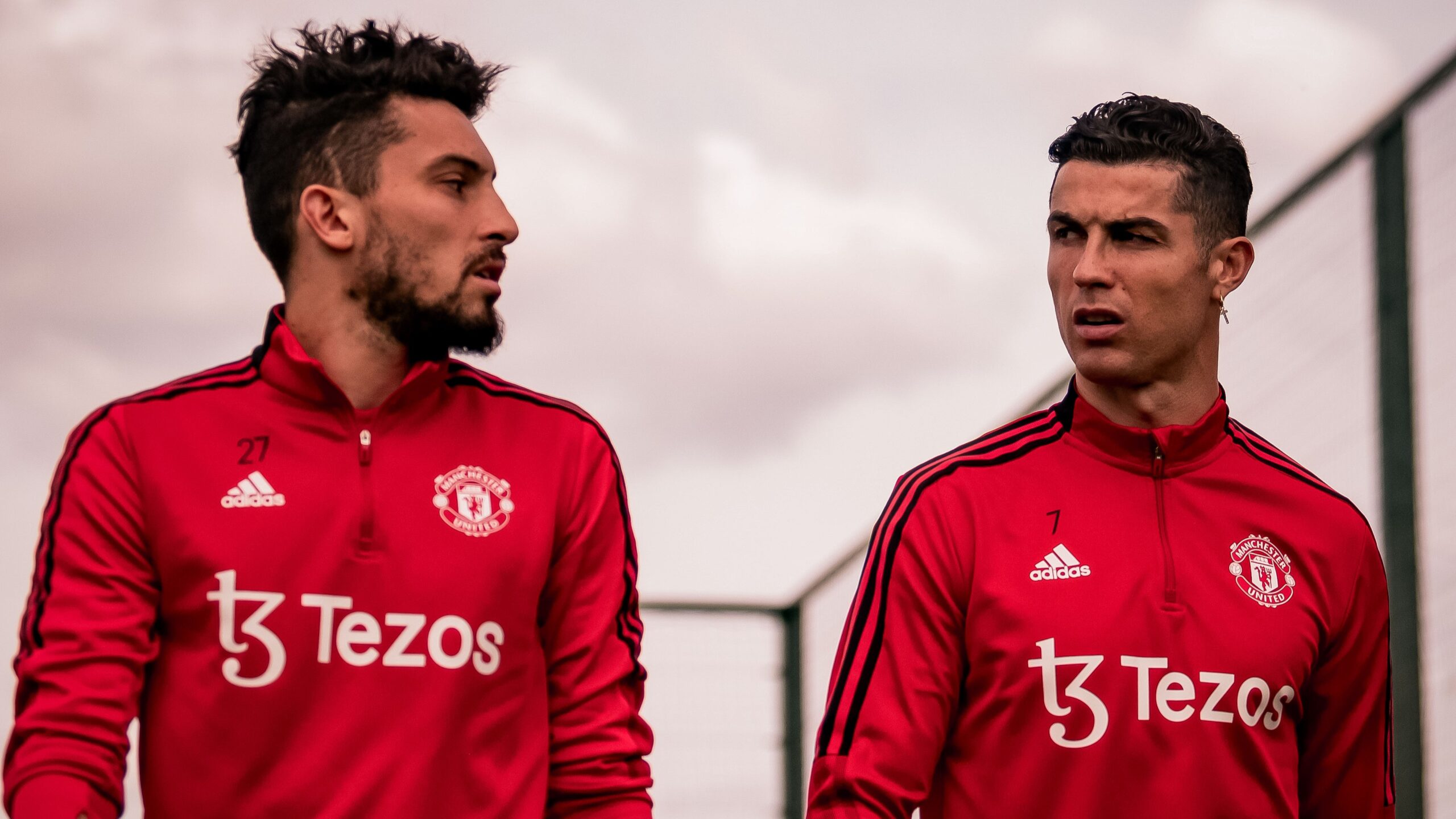 Titular do Botafogo, Alex Telles atuou ao lado de Cristiano Ronaldo no United e no Al Nassr