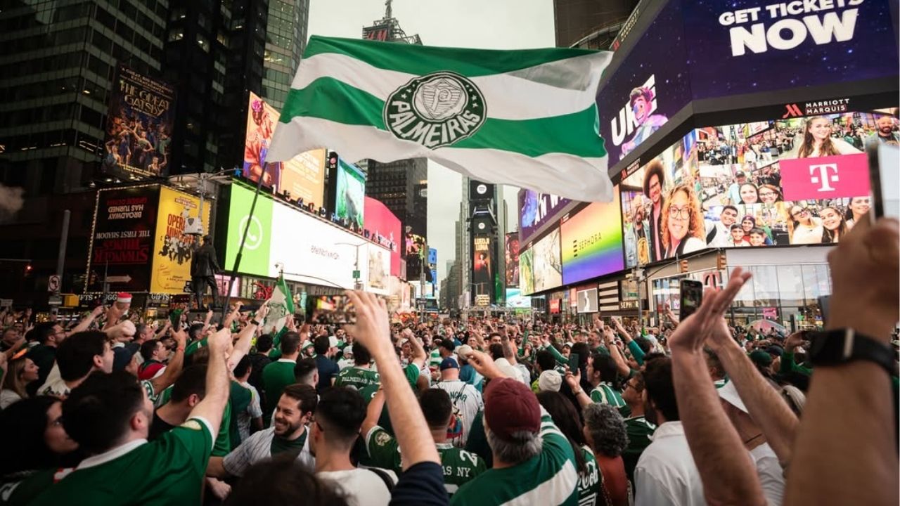 Torcida do Palmeiras faz linda festa em Nova York (Foto: Divulgação/Twitter/@PalmeirasOn)