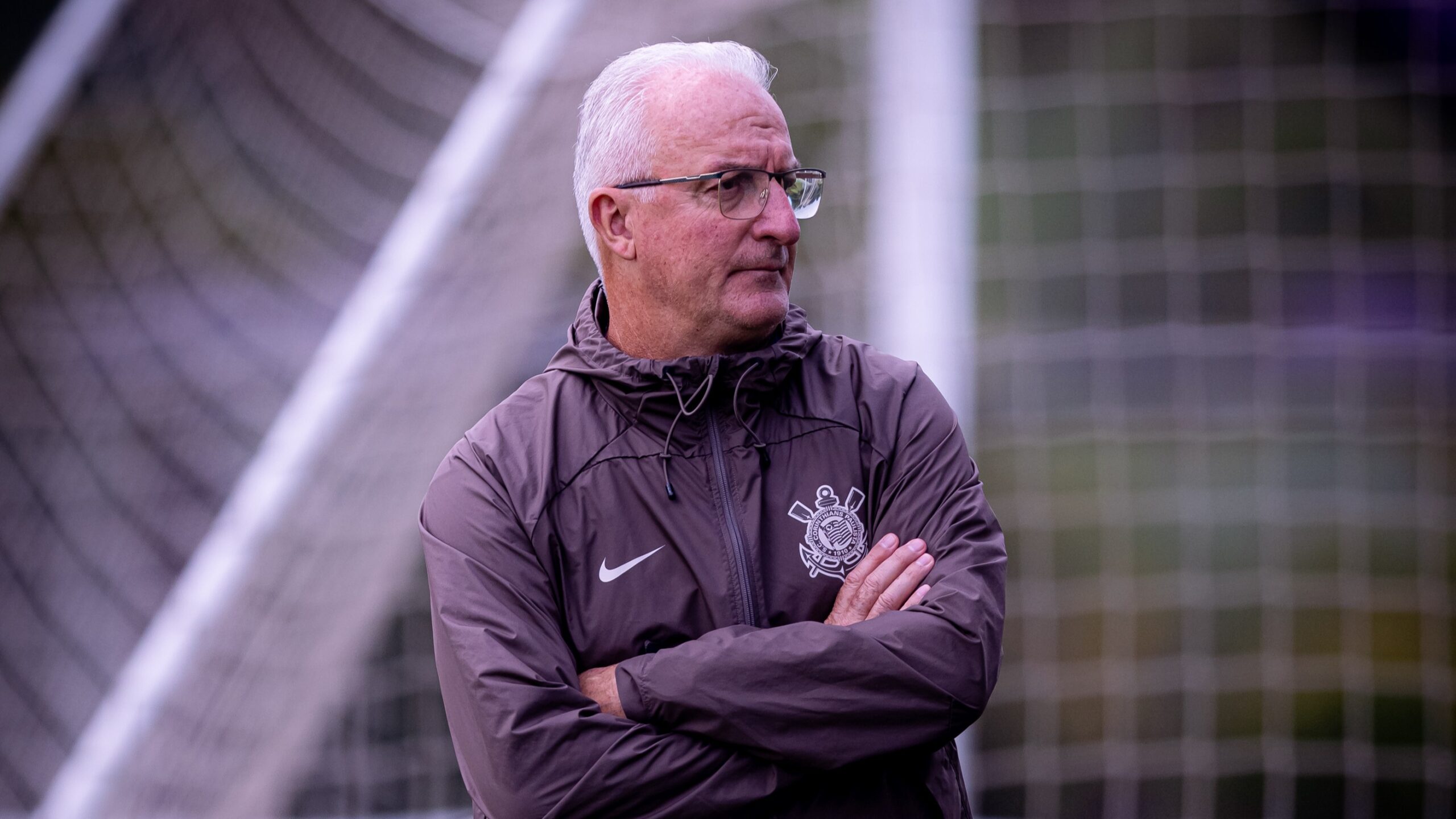 Ataque é a principal urgência de Dorival por reforços no Corinthians