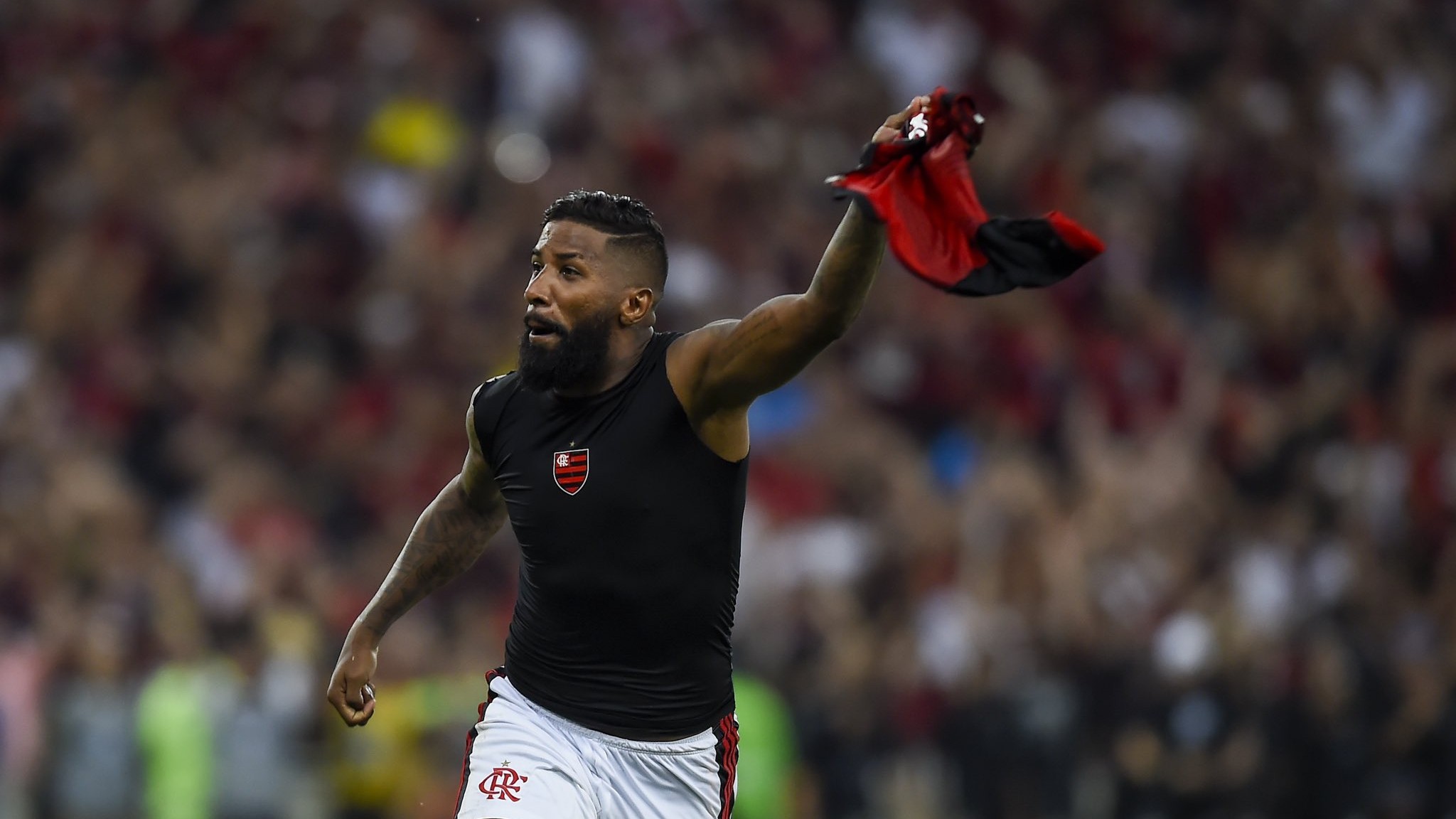 Rodinei comemorando título da Copa do Brasil pelo Flamengo